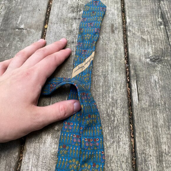 Vintage Salvatore Ferragamo Soldiers Remembrance Day Silk Tie Made in Italy - Picture 6 of 8